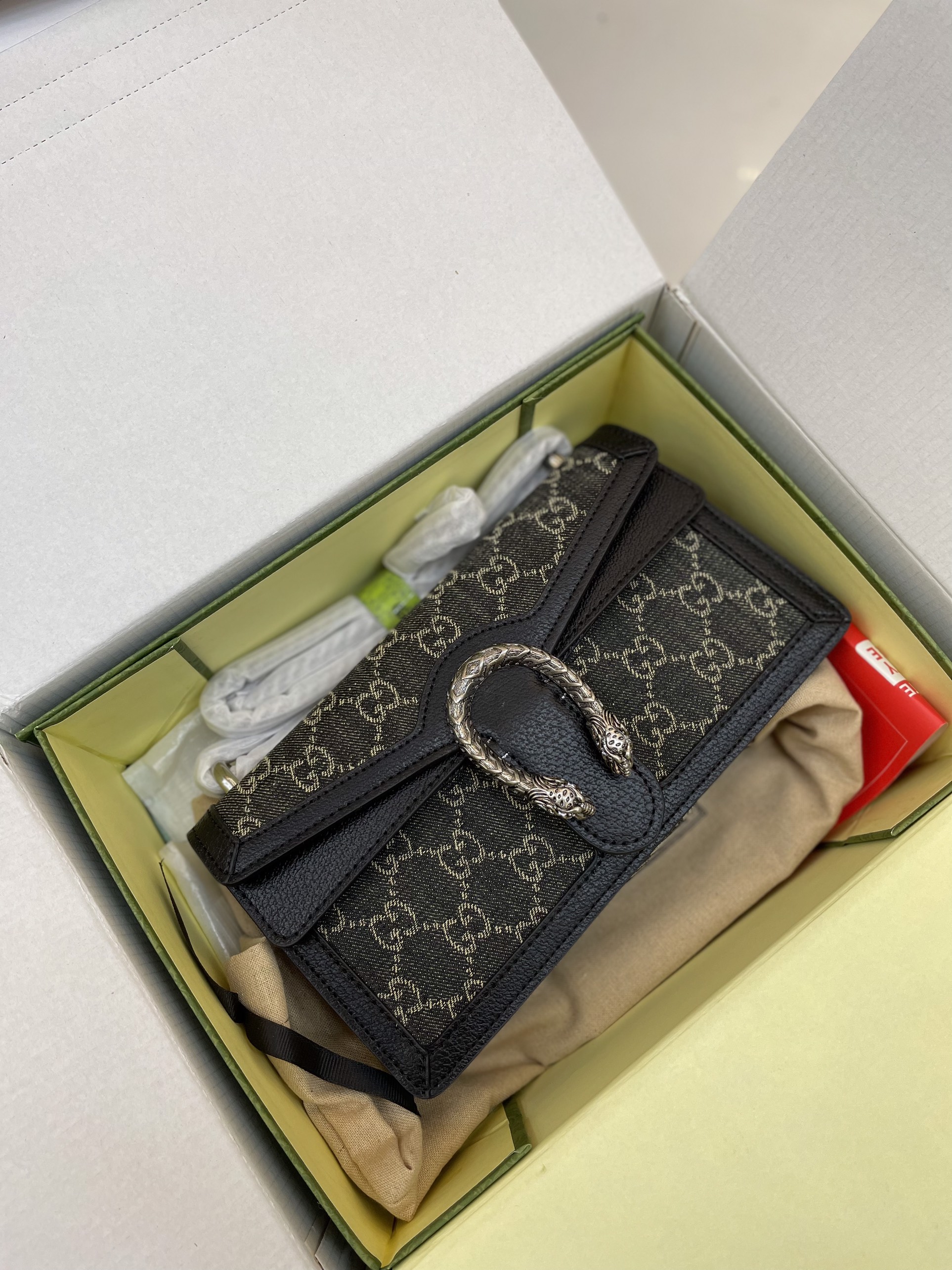 Túi Xách Gucci Dionysus Super Màu Đen Khóa Bạc Size 25cm